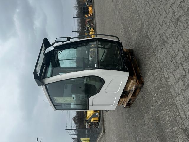 LIEBHERR A 934 C KABINA